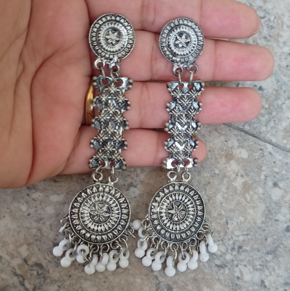 Oxidised silver earrings - Picture 3 of 5